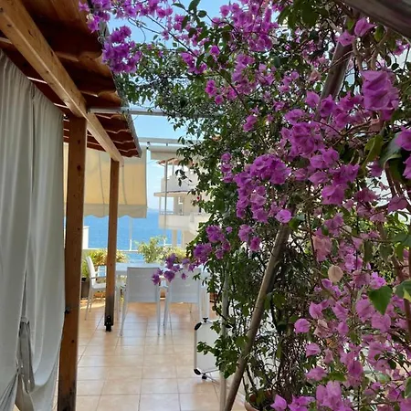 Relax Apts 1 סרנדה